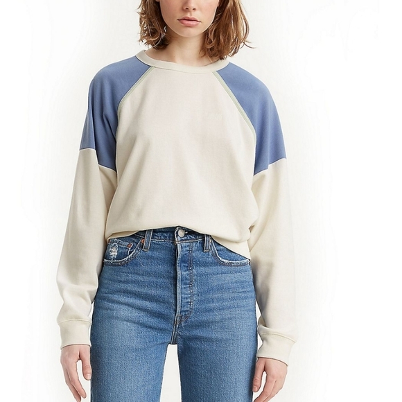 Levi's Tops - 👀50% OFF👀💙🤍 NWT‼️ Levi's brand Juniors Colorblock Sweatshirt